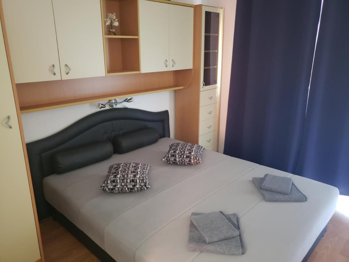 Risika Apartmani מראה חיצוני תמונה